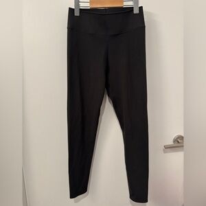 *THRIFTY* Uniqlo Leggings